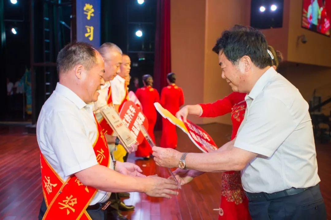 社会万象 第10页